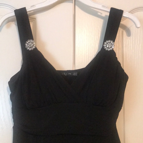 Elegant Party/Cocktail Dress - Picture 2 of 2